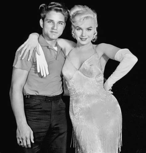 did elvis presley meet marilyn monroe